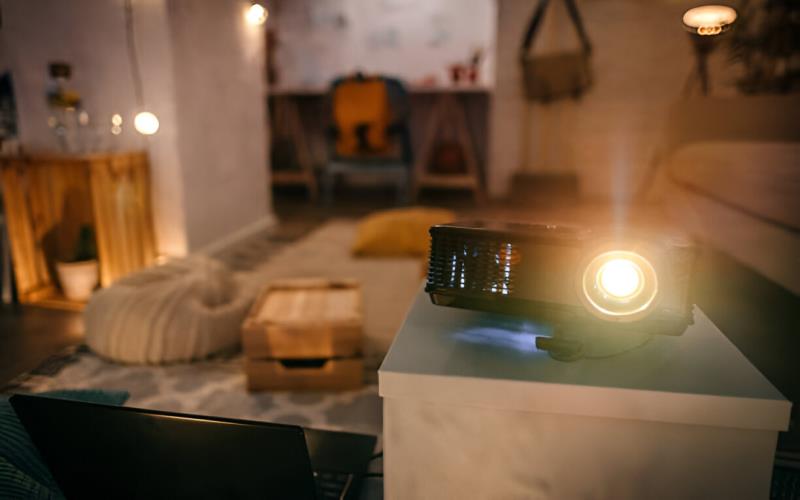 What to Know Before Renting a Projector