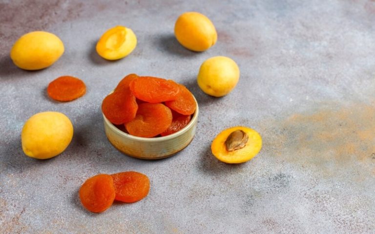 Iranian dried apricot