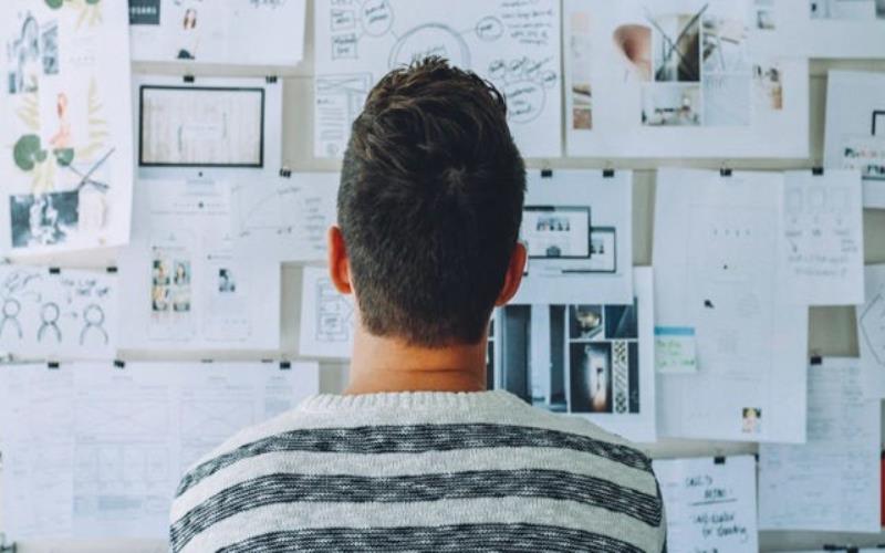How to Build a Startup From Scratch - The Ultimate Guide