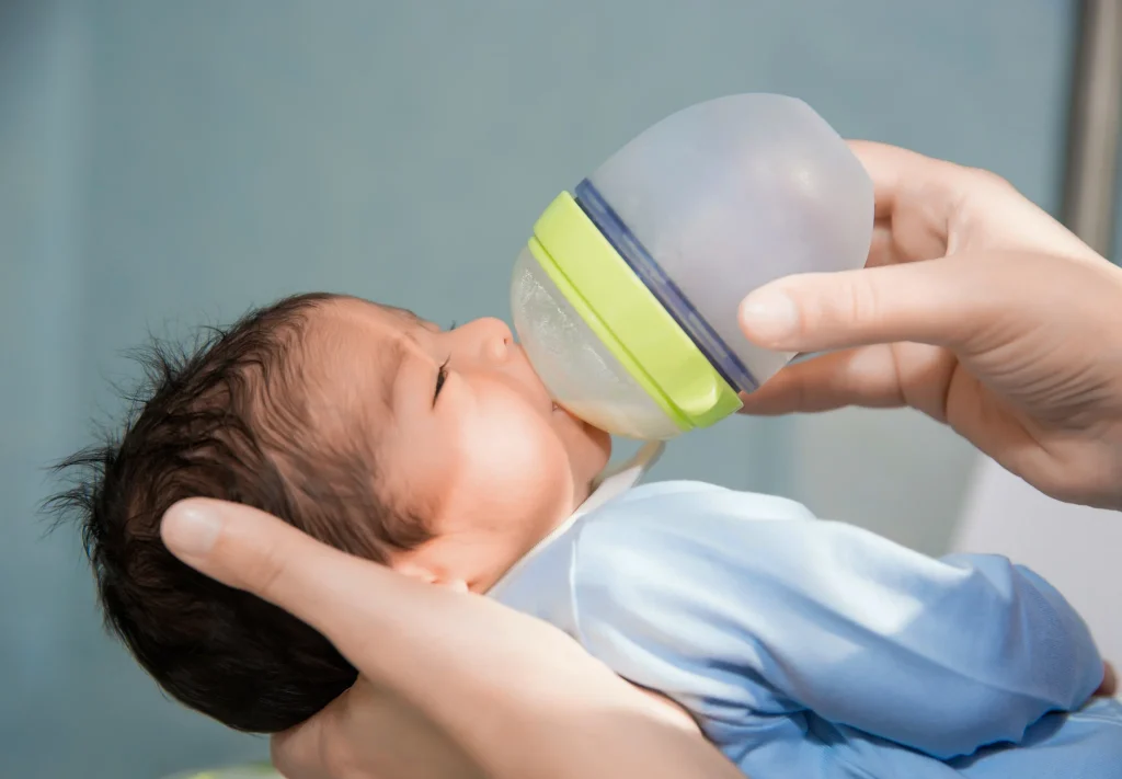 Choose the Perfect Bottle for Your Infant: A Parent's Guide