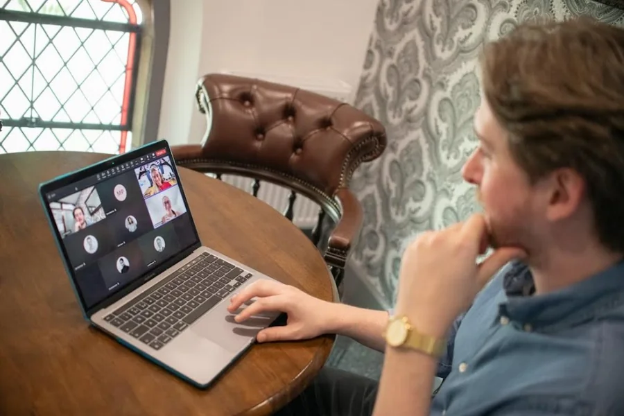 4 Ways Social Media is Transforming Online Communities