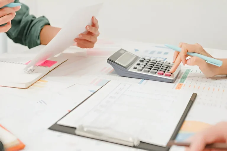 Bookkeepers Prepare Reports